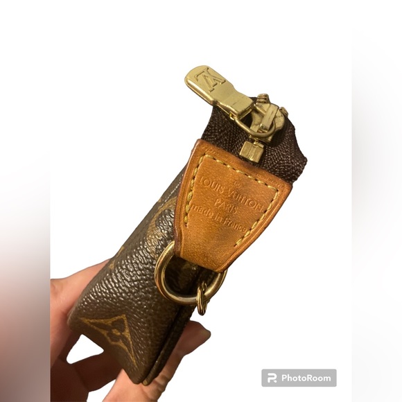❌❌SOLD❌❌Louis Vuitton Monogram Mini Pochette Accessories with Box and Dustbag - Picture 2 of 6